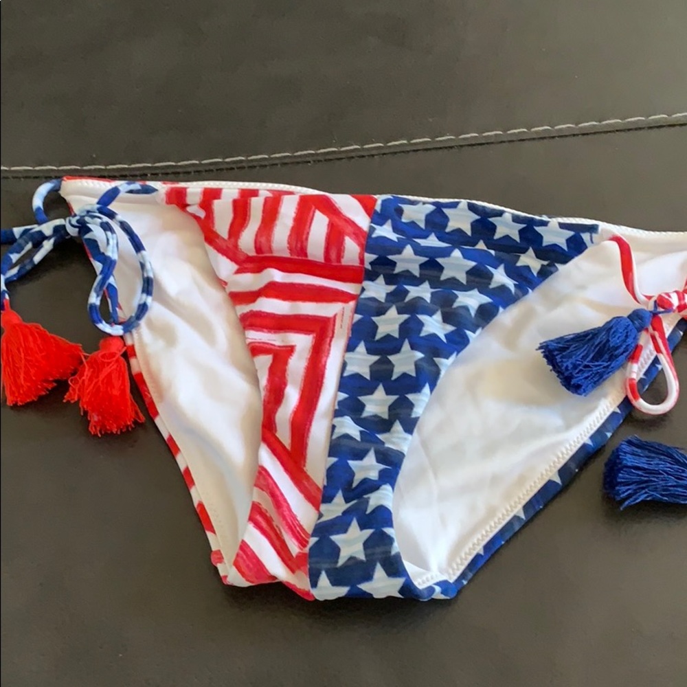 Patriotic VS swim bottoms size S